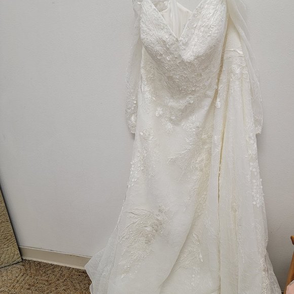 NWT 18W Oleg Cassini Wedding Dress - Picture 5 of 8